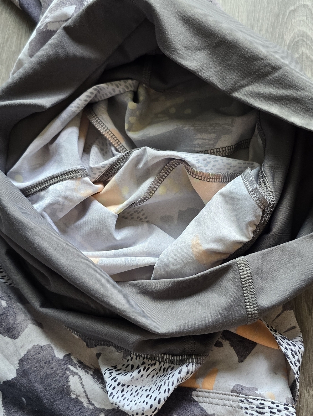 Lululemon 2015 High Rise HR Om PantMini Art Pop White Multi / Slate - Picture 13 of 16
